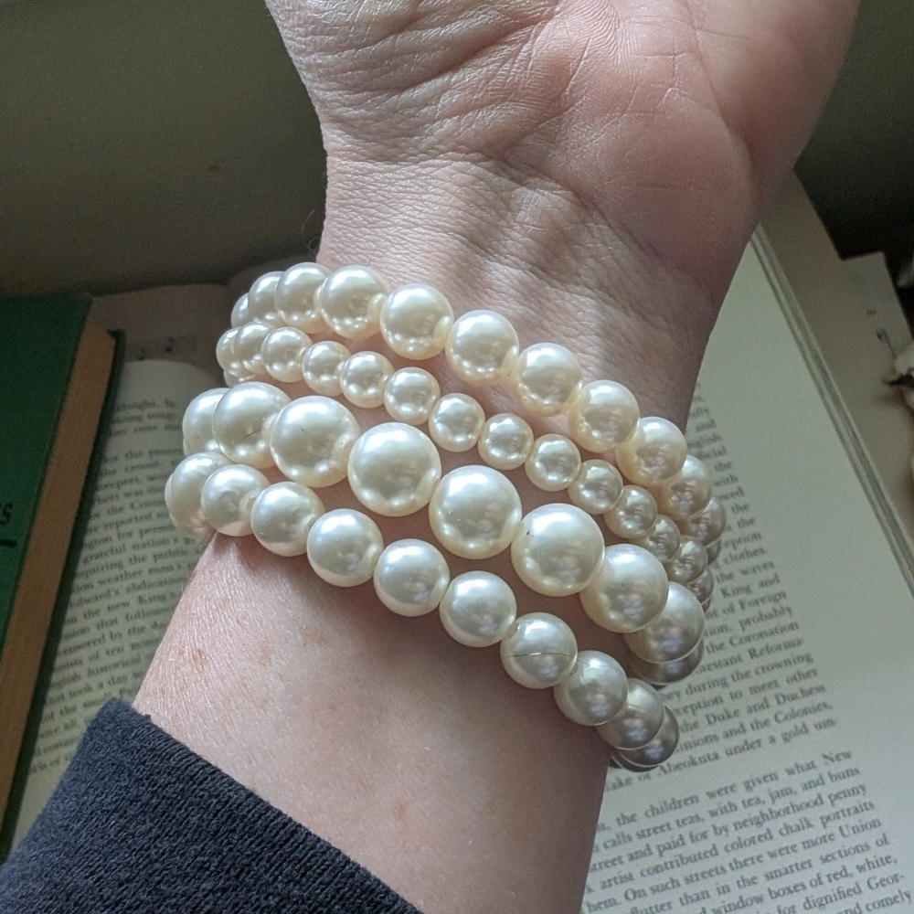 Elegant Pearl Bracelet Set